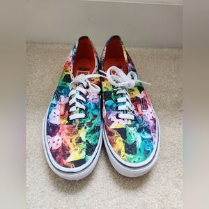 Woman's Colorful Cat Low Top Vans Size 9